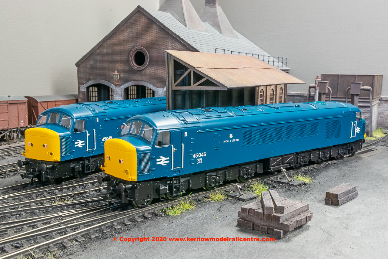 32-686NFSF Bachmann Class 45/0 Diesel Locomotive number 45 046 named "Royal Fusilier" in BR Blue livery